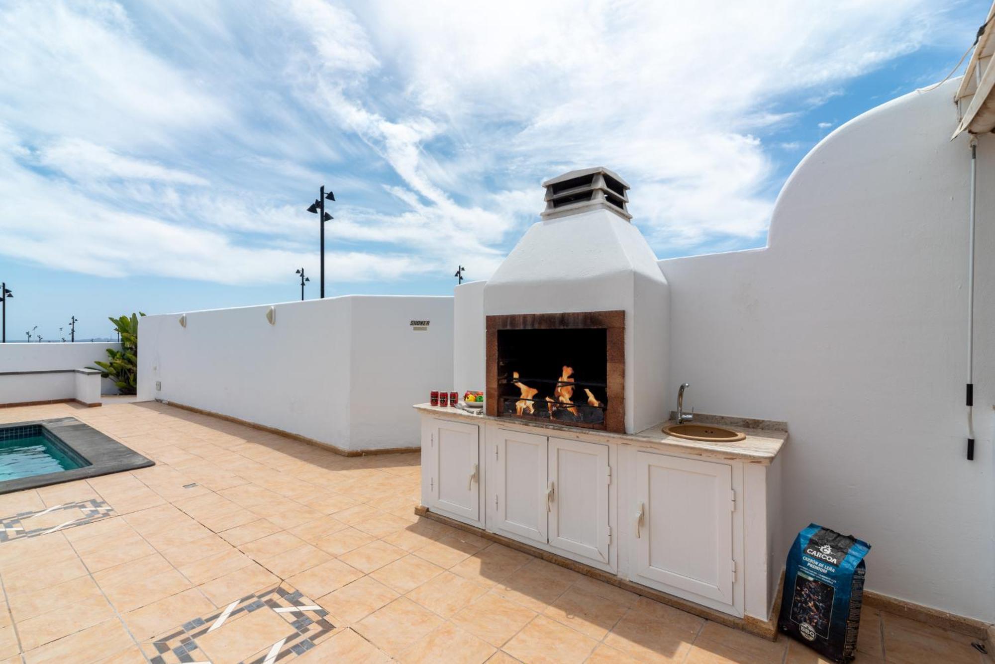 Villa Michelle - Lh114 By Villas Now Ltd Playa Blanca  Kültér fotó