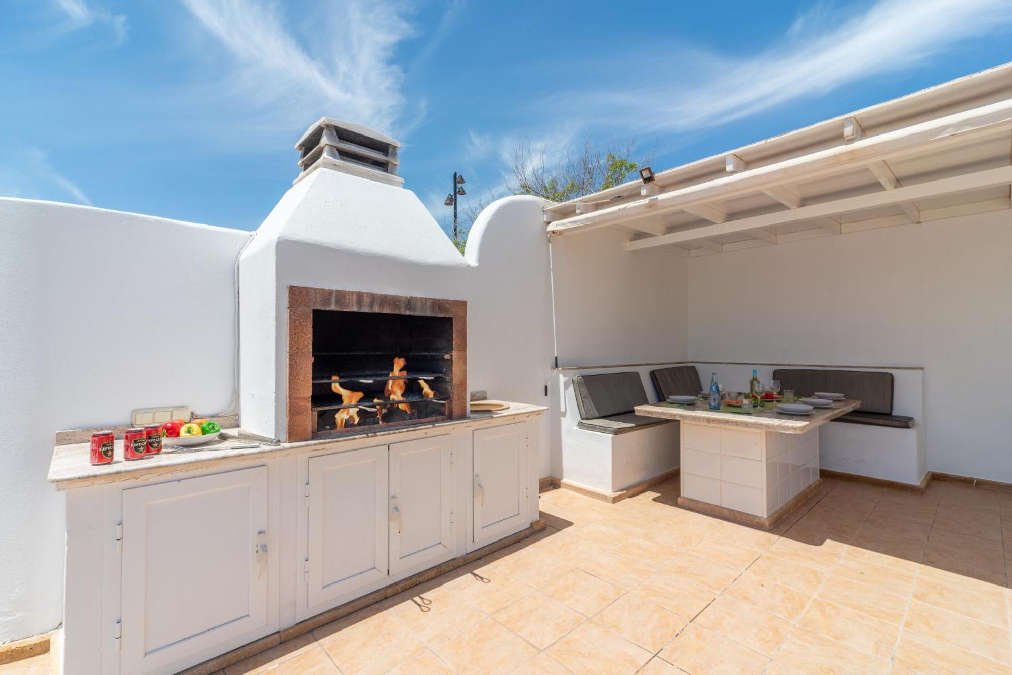 Villa Michelle - Lh114 By Villas Now Ltd Playa Blanca  Kültér fotó